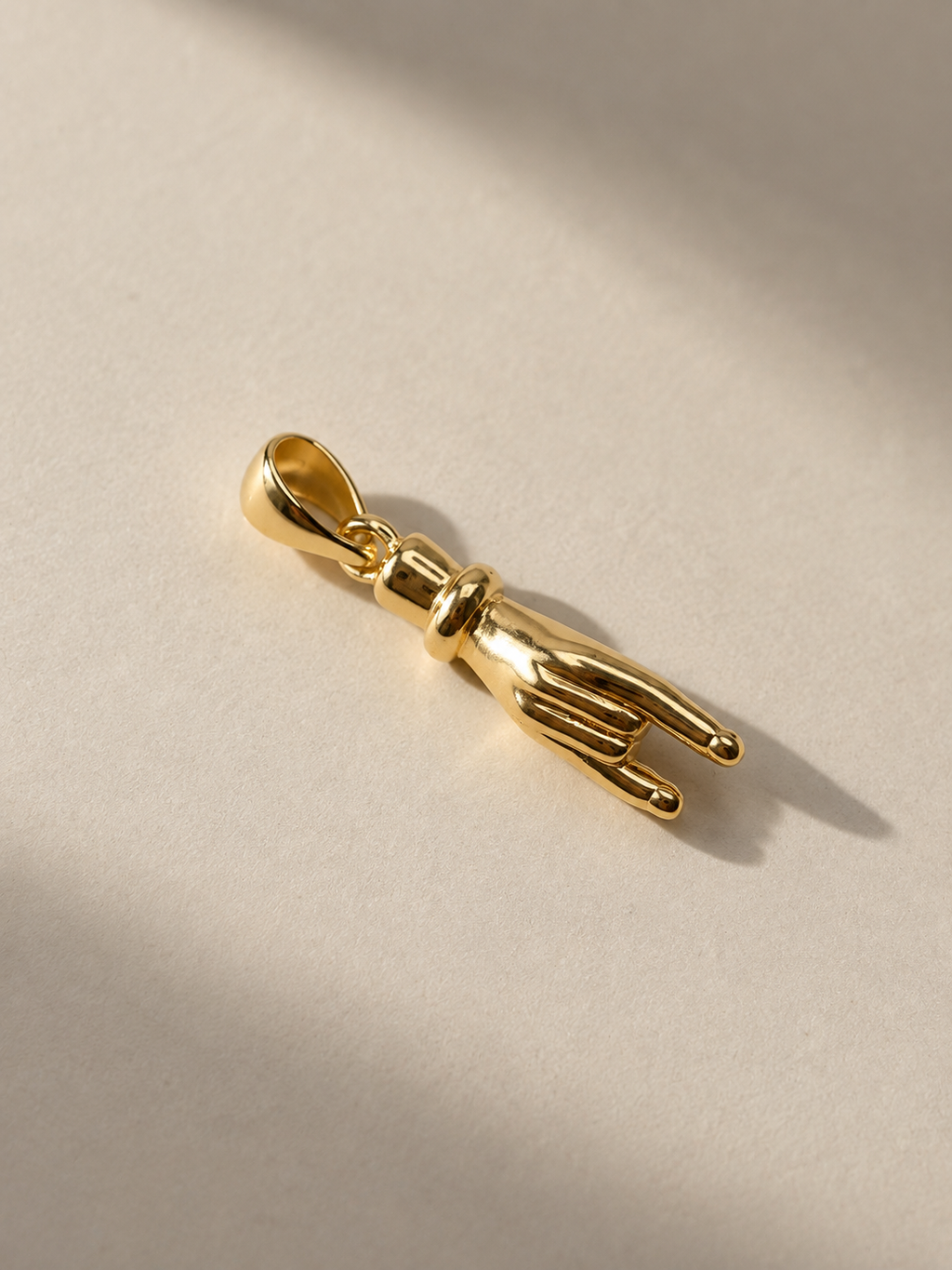 14K Gold Filled Italian Good Luck Hand Charm, Protective Hand Pendant, Italian Jewelry